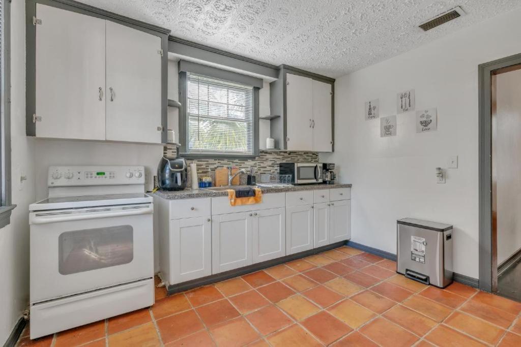Comfy Pet Friendly Home In Jacksonville Mins To Downtown'S Eksteriør billede