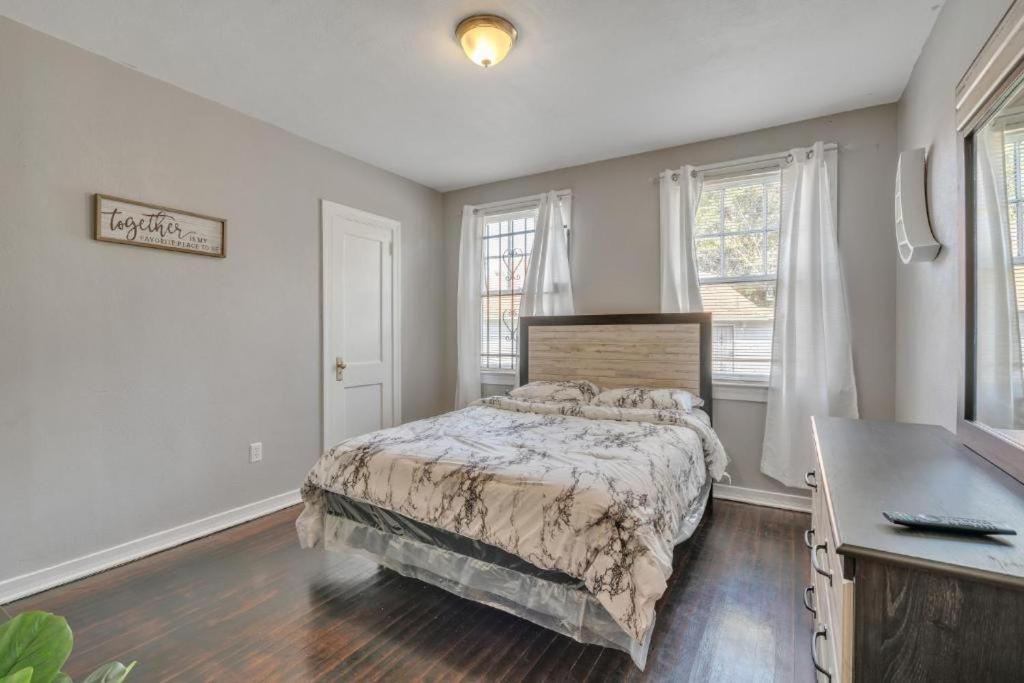 Comfy Pet Friendly Home In Jacksonville Mins To Downtown'S Eksteriør billede